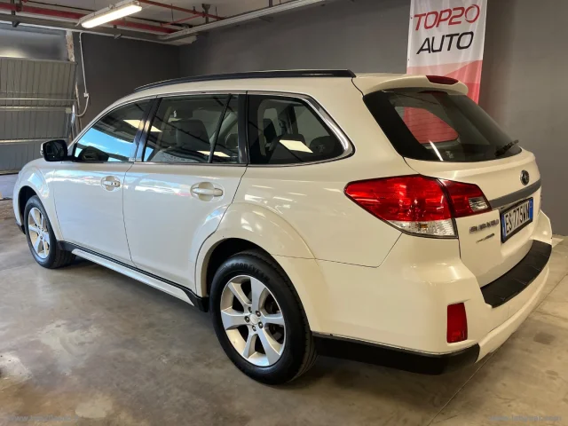 Auto - Subaru outback 2.0d cvt exclusive|interni in pelle|tetto panoramico