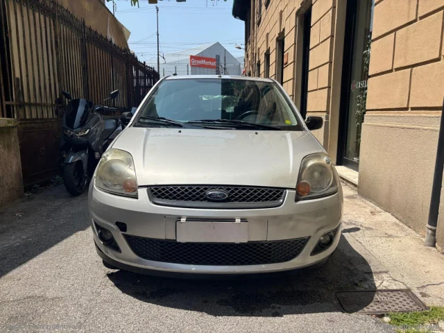 Ford fiesta 1.2 16v 5p. ambiente
