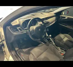 Auto - Alfa romeo giulietta 1.4 turbo 120 cv distinctive