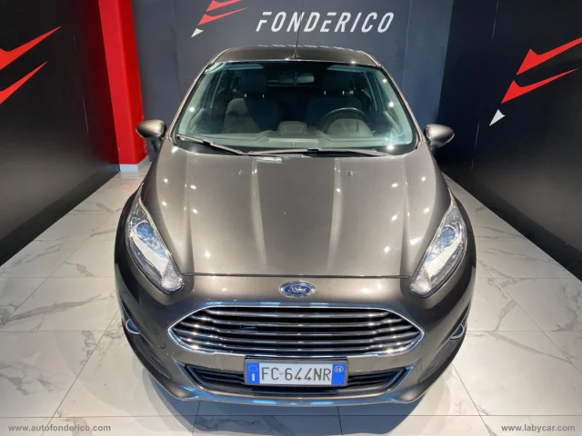 Auto - Ford fiesta 1.4 5p. bz.-gpl black & white ed.