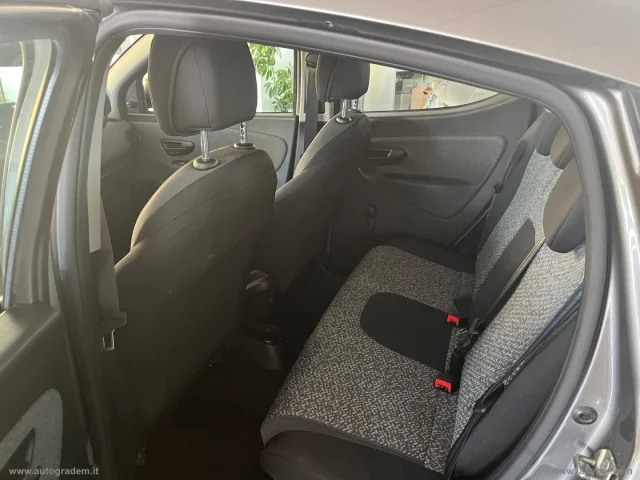 Auto - Lancia ypsilon 1.0 firefly 5p.s&s hybrid silver