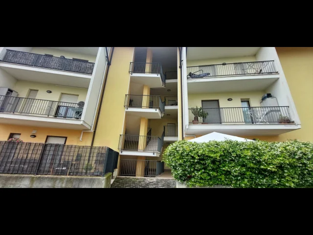 Appartamenti in Vendita - Appartamento in vendita a castel frentano centro