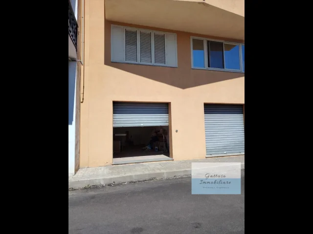 Appartamenti in Vendita - Garage in vendita a reggio di calabria rione caridi