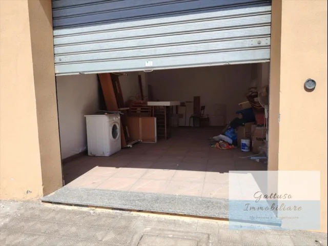 Appartamenti in Vendita - Garage in vendita a reggio di calabria rione caridi