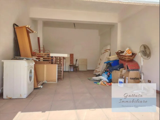Appartamenti in Vendita - Garage in vendita a reggio di calabria rione caridi
