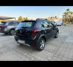 Auto - Dacia sandero stepway 0.9 tce 12v t-gpl 90 s&s
