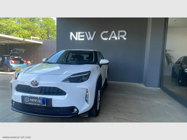 Auto - Toyota yaris cross 1.5 hybrid 5p. e-cvt busin.