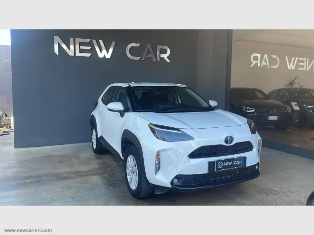 Auto - Toyota yaris cross 1.5 hybrid 5p. e-cvt busin.