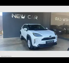 Auto - Toyota yaris cross 1.5 hybrid 5p. e-cvt busin.
