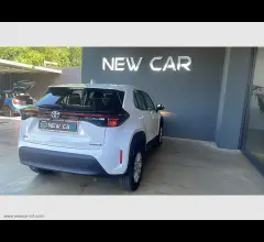 Auto - Toyota yaris cross 1.5 hybrid 5p. e-cvt busin.