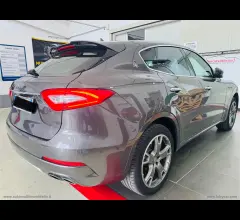 Auto - Maserati levante v6 diesel awd gransport
