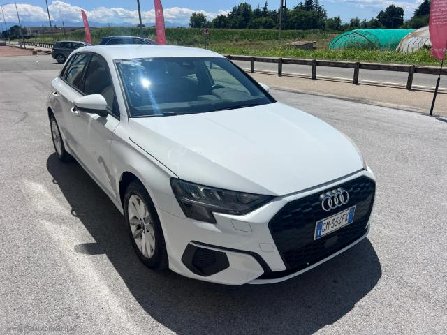 Auto - Audi a3 spb 30 tdi business