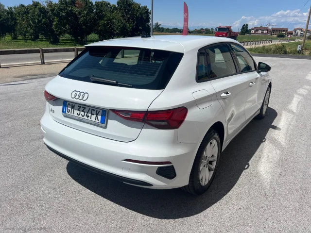 Auto - Audi a3 spb 30 tdi business