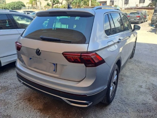 Auto - Volkswagen tiguan 2.0 tdi 150cv scr dsg elegance