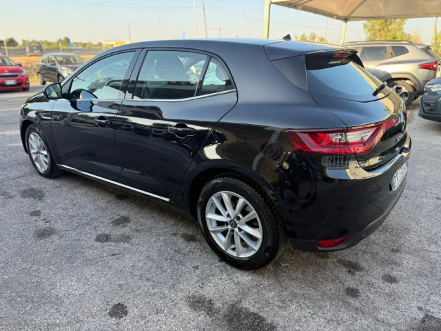 Auto - Renault mégane dci 8v 110 cv edc energy bose