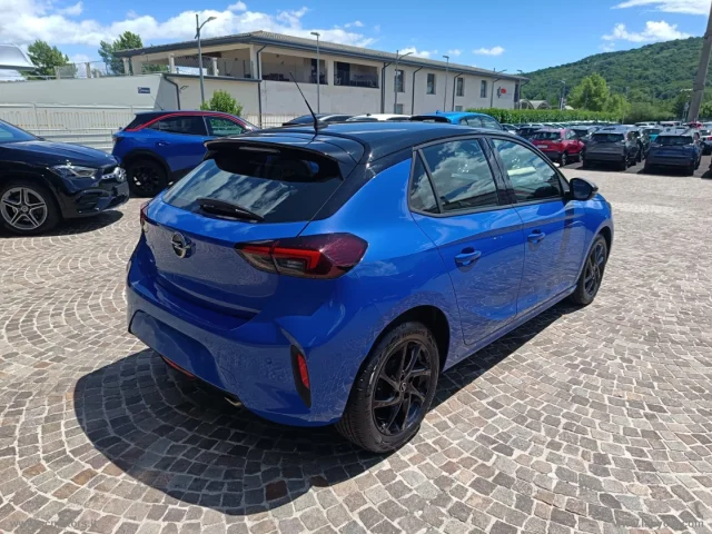 Auto - Opel corsa 1.2 100 cv gs line