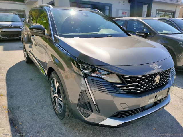 Auto - Peugeot 5008 puretech turbo 130s&s eat8 all.pack