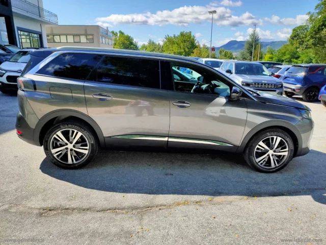 Auto - Peugeot 5008 puretech turbo 130s&s eat8 all.pack
