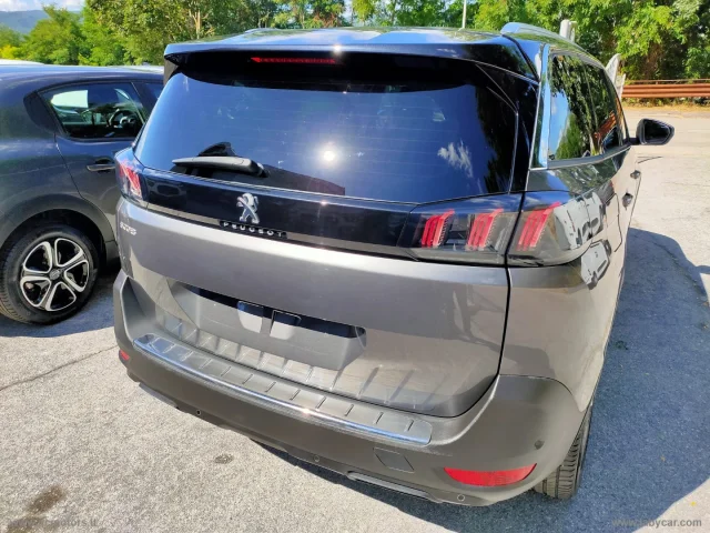 Auto - Peugeot 5008 puretech turbo 130s&s eat8 all.pack