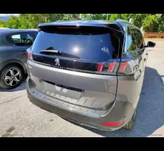 Auto - Peugeot 5008 puretech turbo 130s&s eat8 all.pack