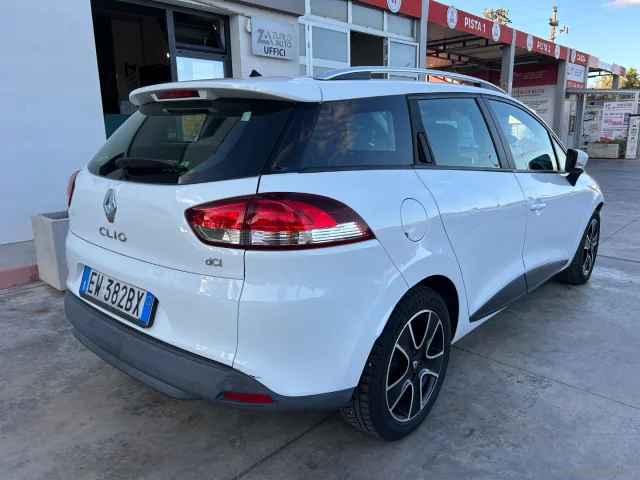 Auto - Renault clio sporter 1.5 dci 8v 75 costume nat.