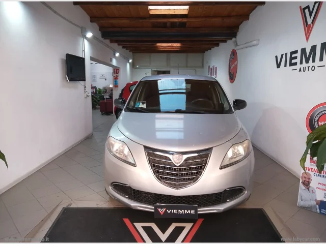Auto - Lancia ypsilon 1.3 mjt 95 cv 5p. s&s platinum
