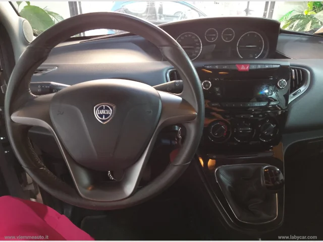 Auto - Lancia ypsilon 1.3 mjt 95 cv 5p. s&s platinum