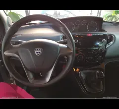Auto - Lancia ypsilon 1.3 mjt 95 cv 5p. s&s platinum