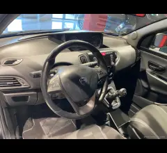 Auto - Lancia ypsilon 1.2 69 cv 5p. gpl ecochic gold