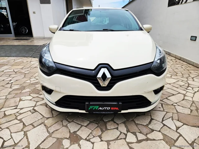 Auto - Renault clio dci 8v 75 cv s&s 5p. duel2