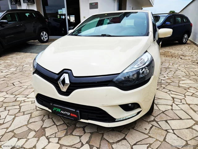Auto - Renault clio dci 8v 75 cv s&s 5p. duel2