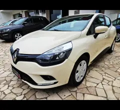 Auto - Renault clio dci 8v 75 cv s&s 5p. duel2