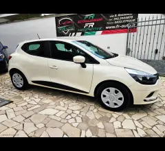 Auto - Renault clio dci 8v 75 cv s&s 5p. duel2
