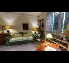 Appartamenti in Vendita - Camera con bagno e ingresso indipendente