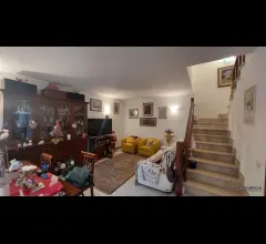 Appartamenti in Vendita - Bifamiliare 7 vani con giardino e garage