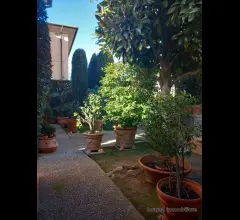 Appartamenti in Vendita - Villa,
