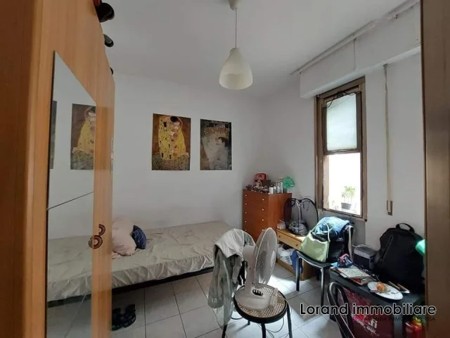 Appartamenti in Vendita - Appartamento, 4 vani con posto auto coperto