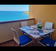 Appartamenti in Vendita - Attico trilocale vista mare a 100 mt dalla spiaggia