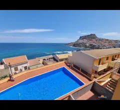 Appartamenti in Vendita - Attico trilocale vista mare a 100 mt dalla spiaggia