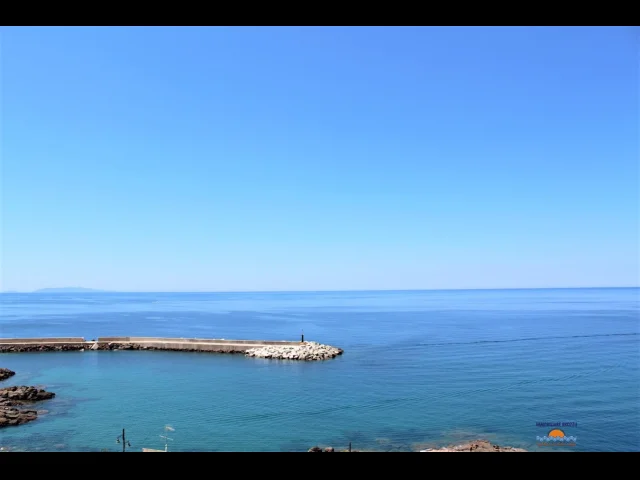 Appartamenti in Vendita - Attico trilocale vista mare a 100 mt dalla spiaggia