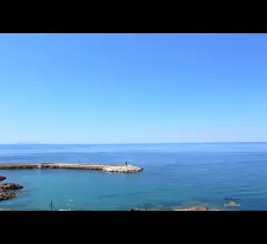 Appartamenti in Vendita - Attico trilocale vista mare a 100 mt dalla spiaggia