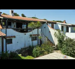 Appartamenti in Vendita - Villa esclusiva vista mare a 400 mt dalla spiaggia