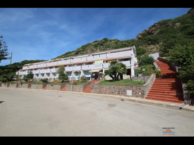 Due livelli residenza cala del porto