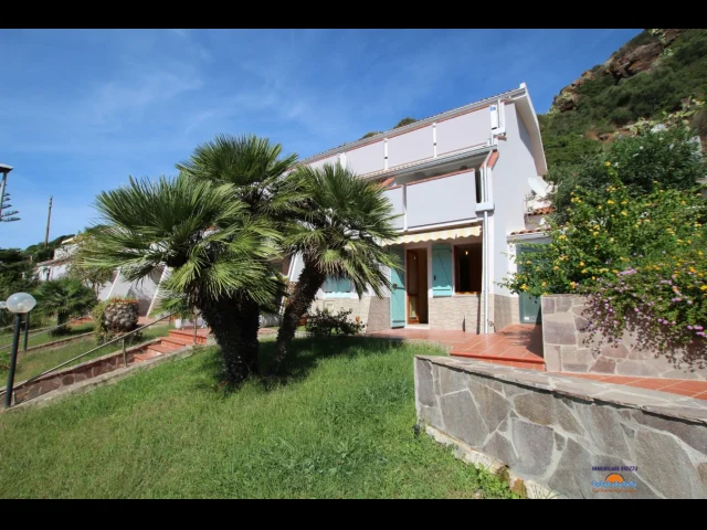 Appartamenti in Vendita - Due livelli residenza cala del porto