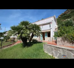Appartamenti in Vendita - Due livelli residenza cala del porto