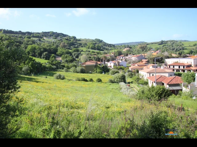 Appartamenti in Vendita - Terreno edificabile di 2068 mq