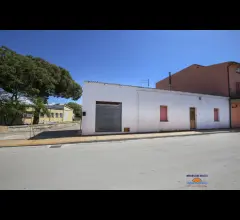 Casa indipendente da ristrutturare con terreno