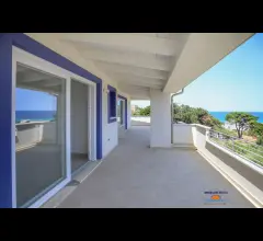 Appartamenti in Vendita - Attico quadrilocale nuovo vista mare a 500 mt dalla spiaggia