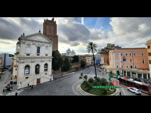 Appartamenti in Vendita - Prestigioso appartamento in centro storico