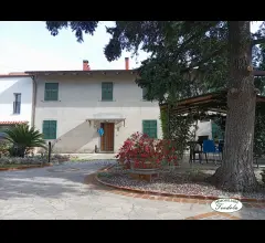 Appartamenti in Vendita - Semindipendente con terreno nella piana di castelnuovo magra